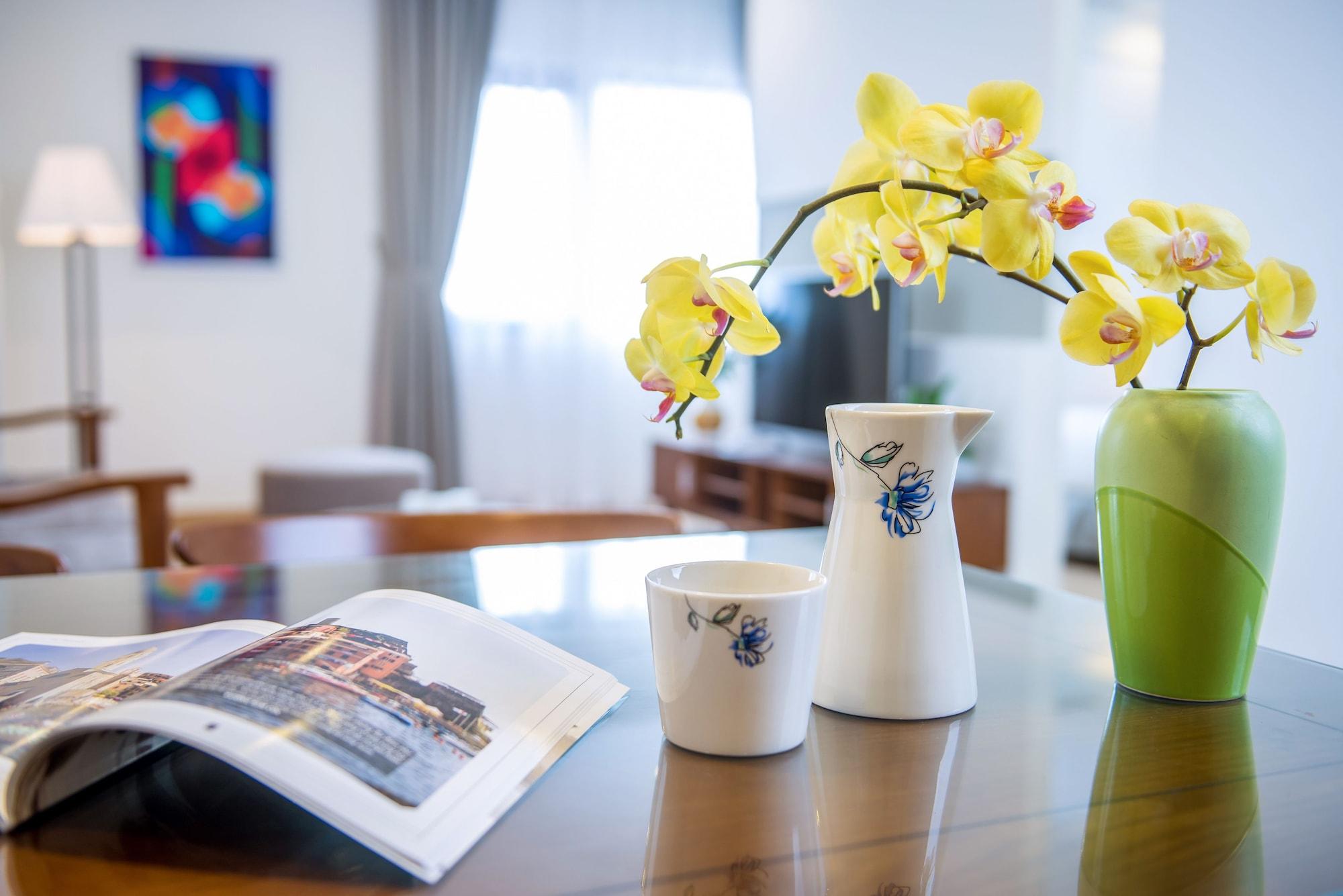 Dream Hotel And Apartment Ханой Екстериор снимка