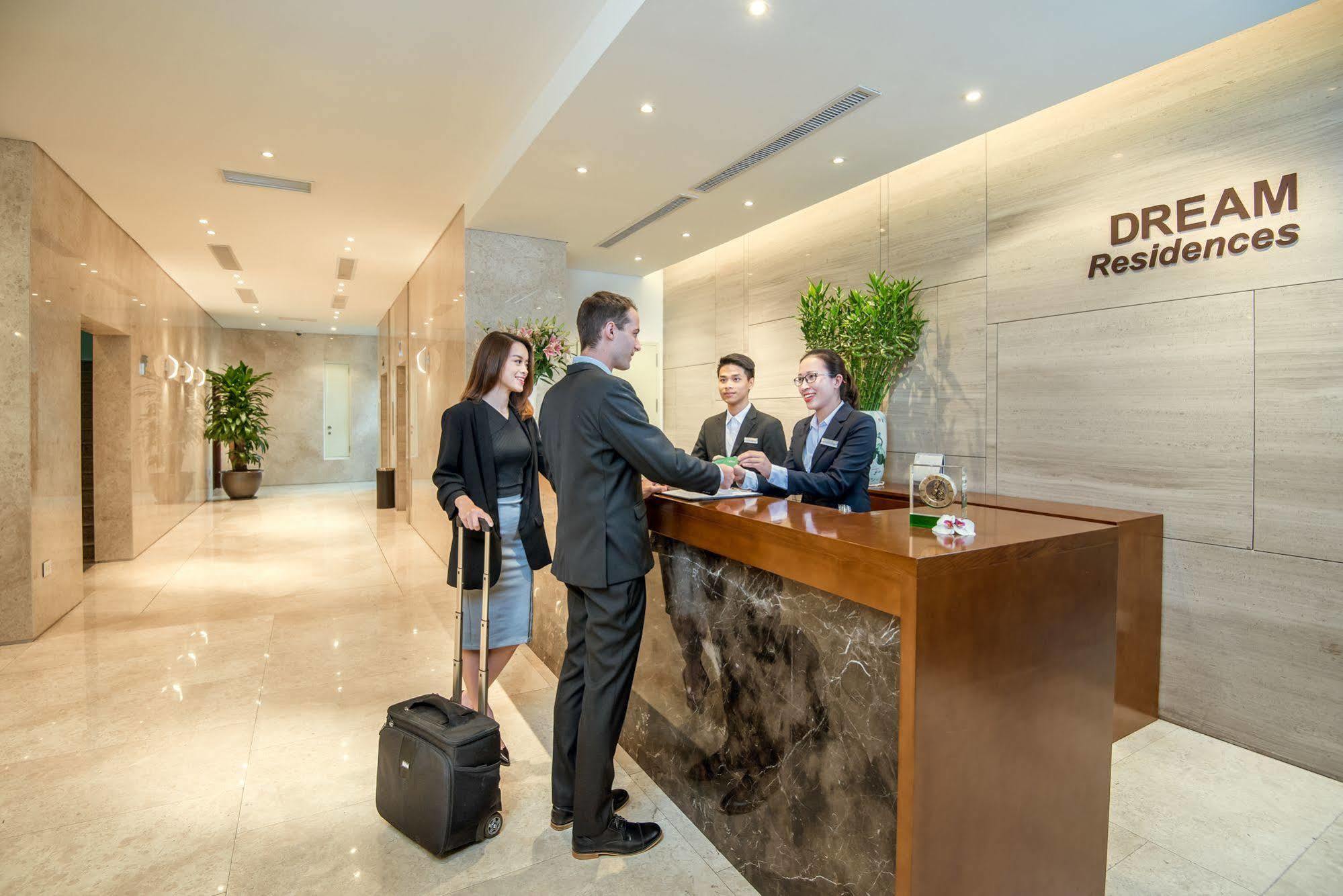 Dream Hotel And Apartment Ханой Екстериор снимка
